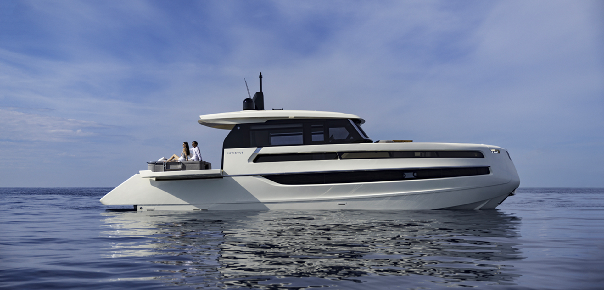 Invictus Yacht - ST550